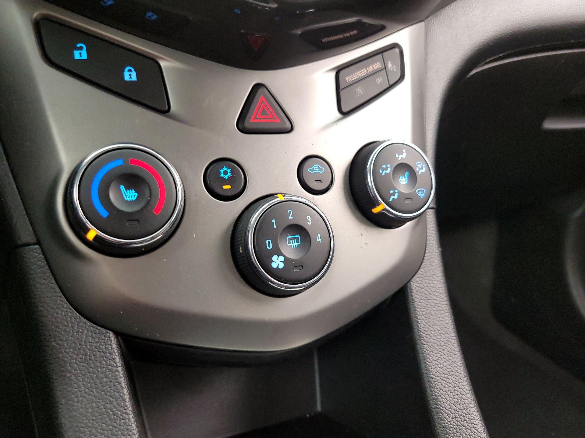 Thumbnail: 2014 Chevrolet Sonic - 16