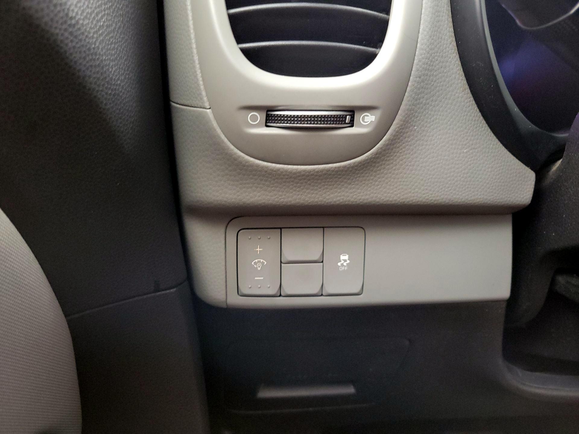 Thumbnail: 2015 Kia Soul - 13