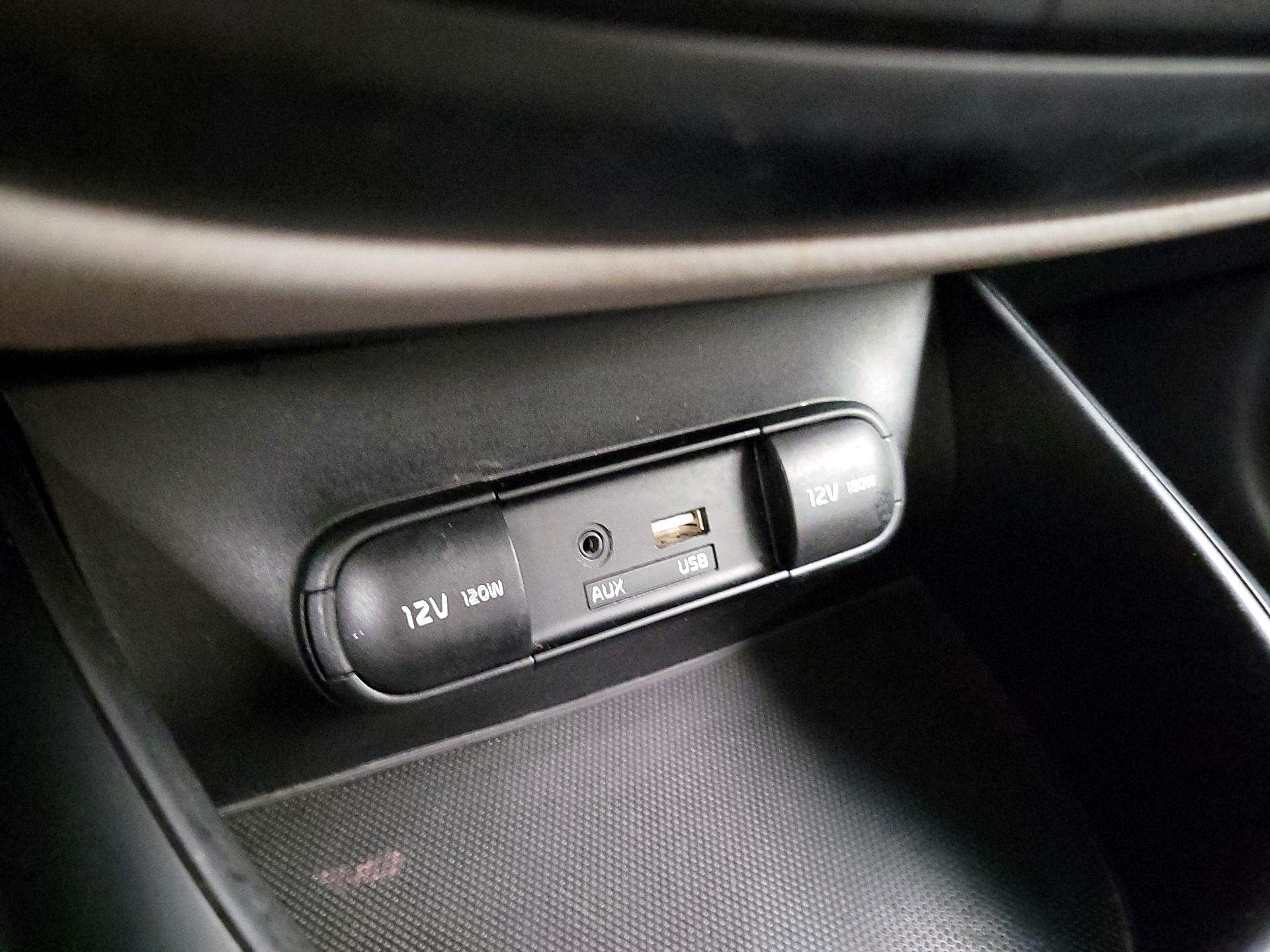Thumbnail: 2015 Kia Soul - 17