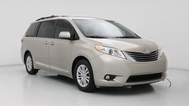 2015 Toyota Sienna XLE Hero Image