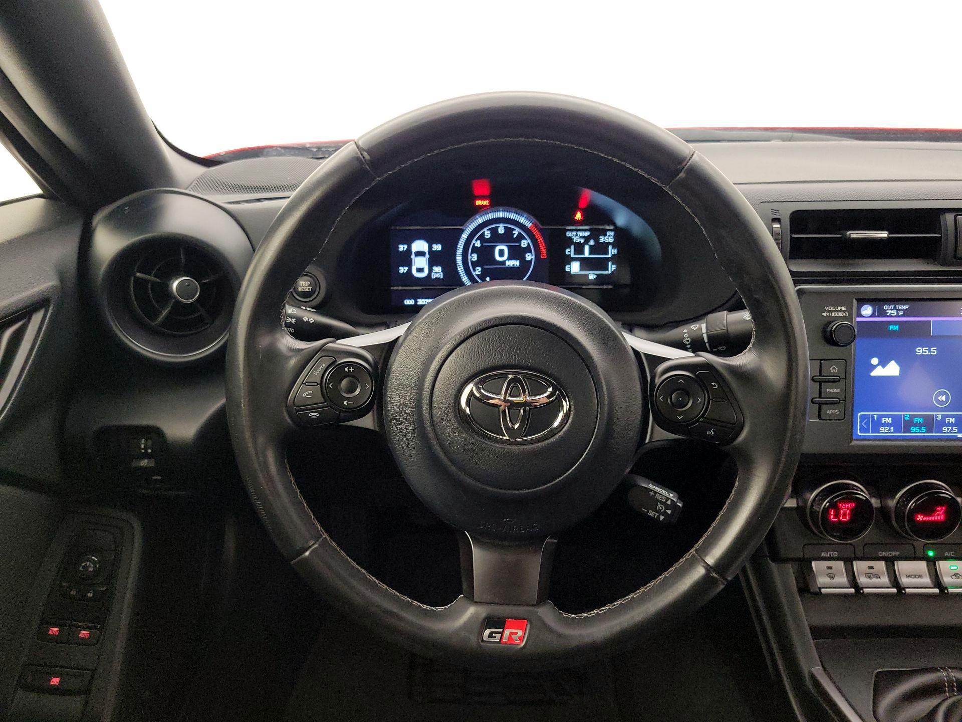 Thumbnail: 2023 Toyota GR86 - 10
