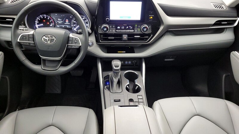 2023 Toyota Highlander XLE 9