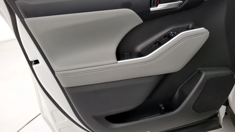 2023 Toyota Highlander XLE 12