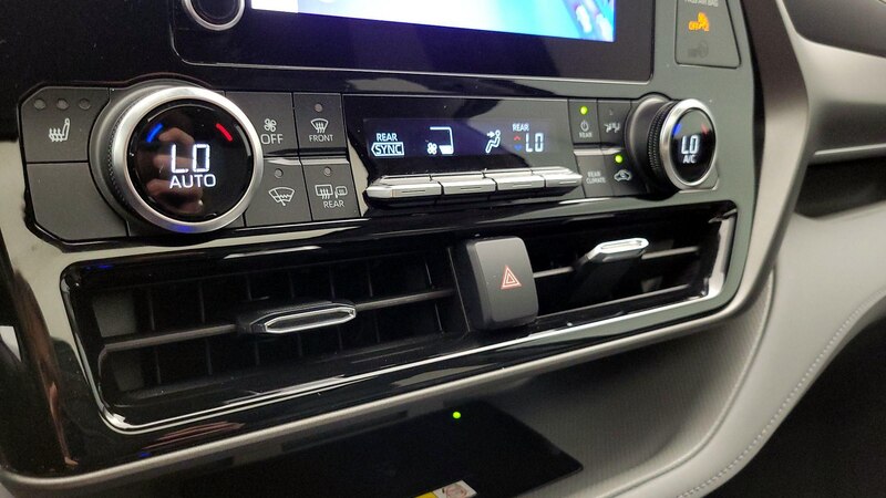 2023 Toyota Highlander XLE 16