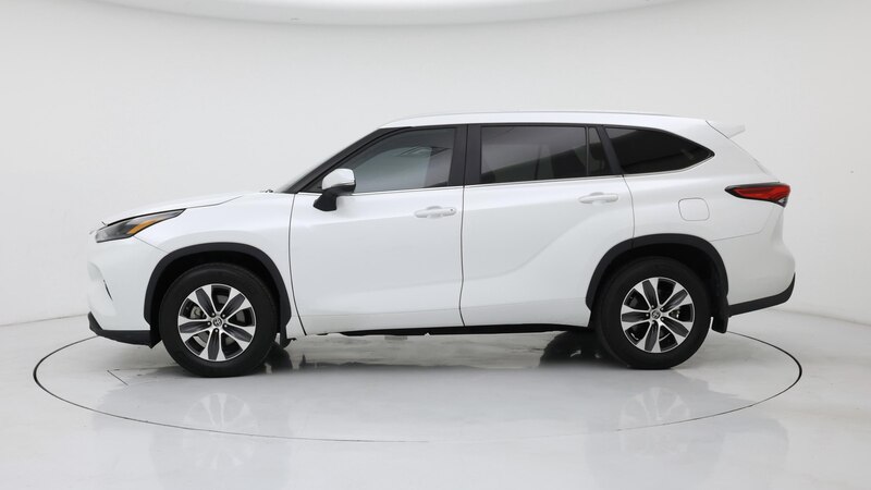 2023 Toyota Highlander XLE 3