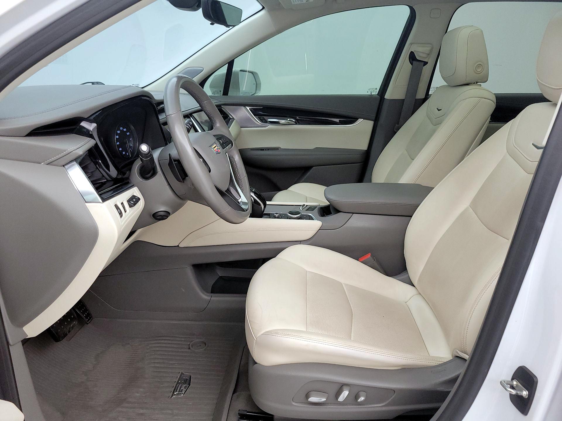 Thumbnail: 2020 Cadillac XT6 - 11