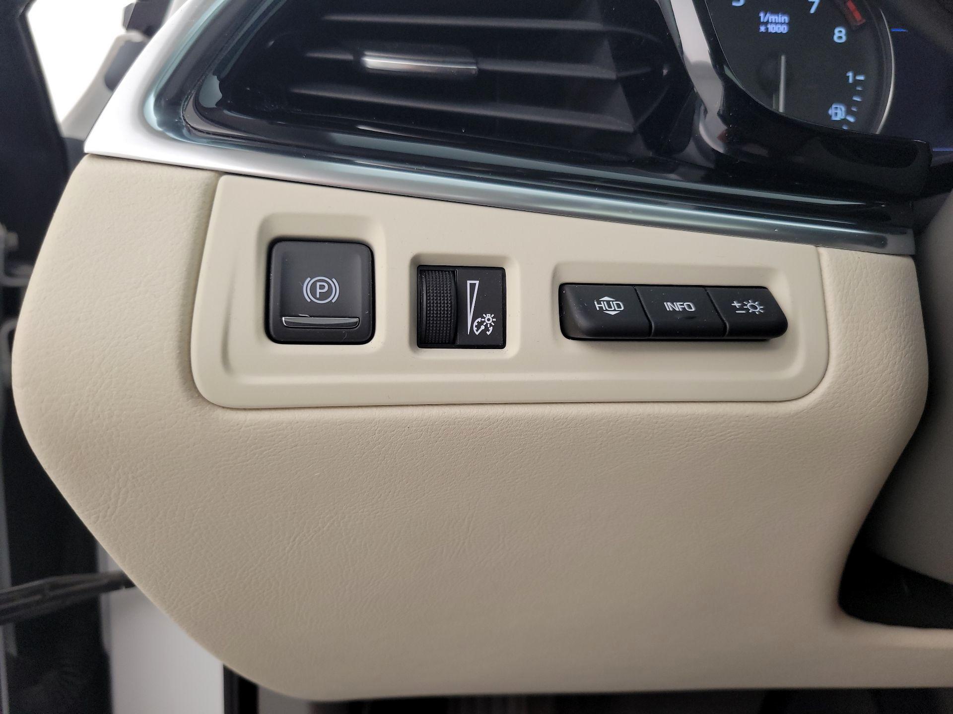 Thumbnail: 2020 Cadillac XT6 - 13