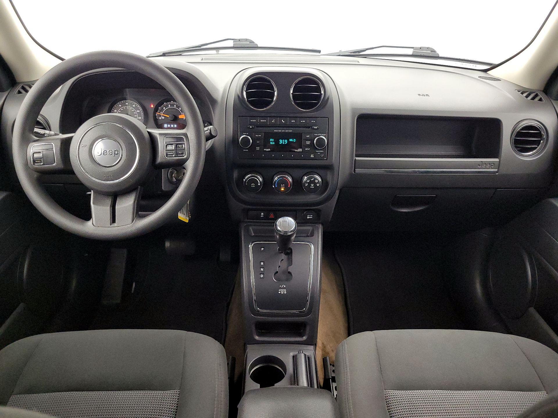 Thumbnail: 2016 Jeep Patriot - 9