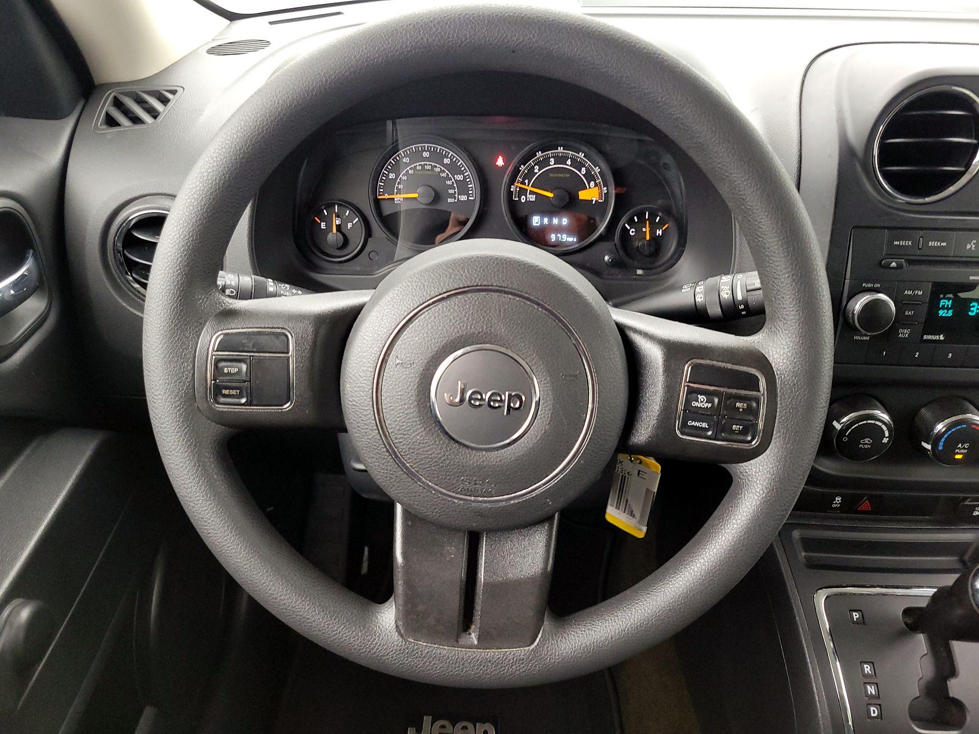 Thumbnail: 2016 Jeep Patriot - 10