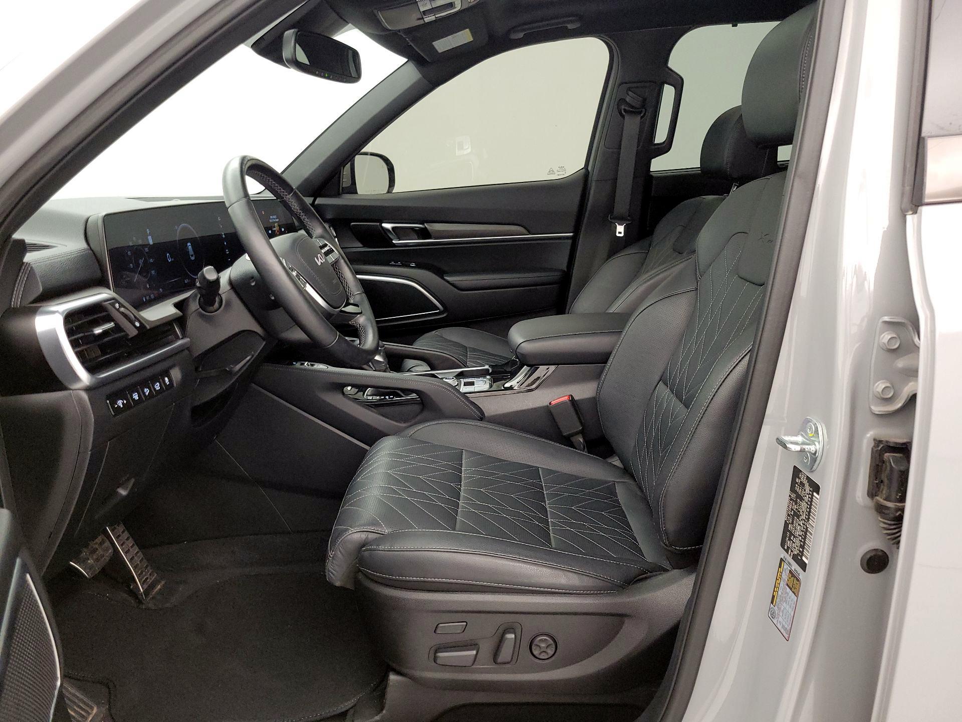 Thumbnail: 2023 Kia Telluride - 11