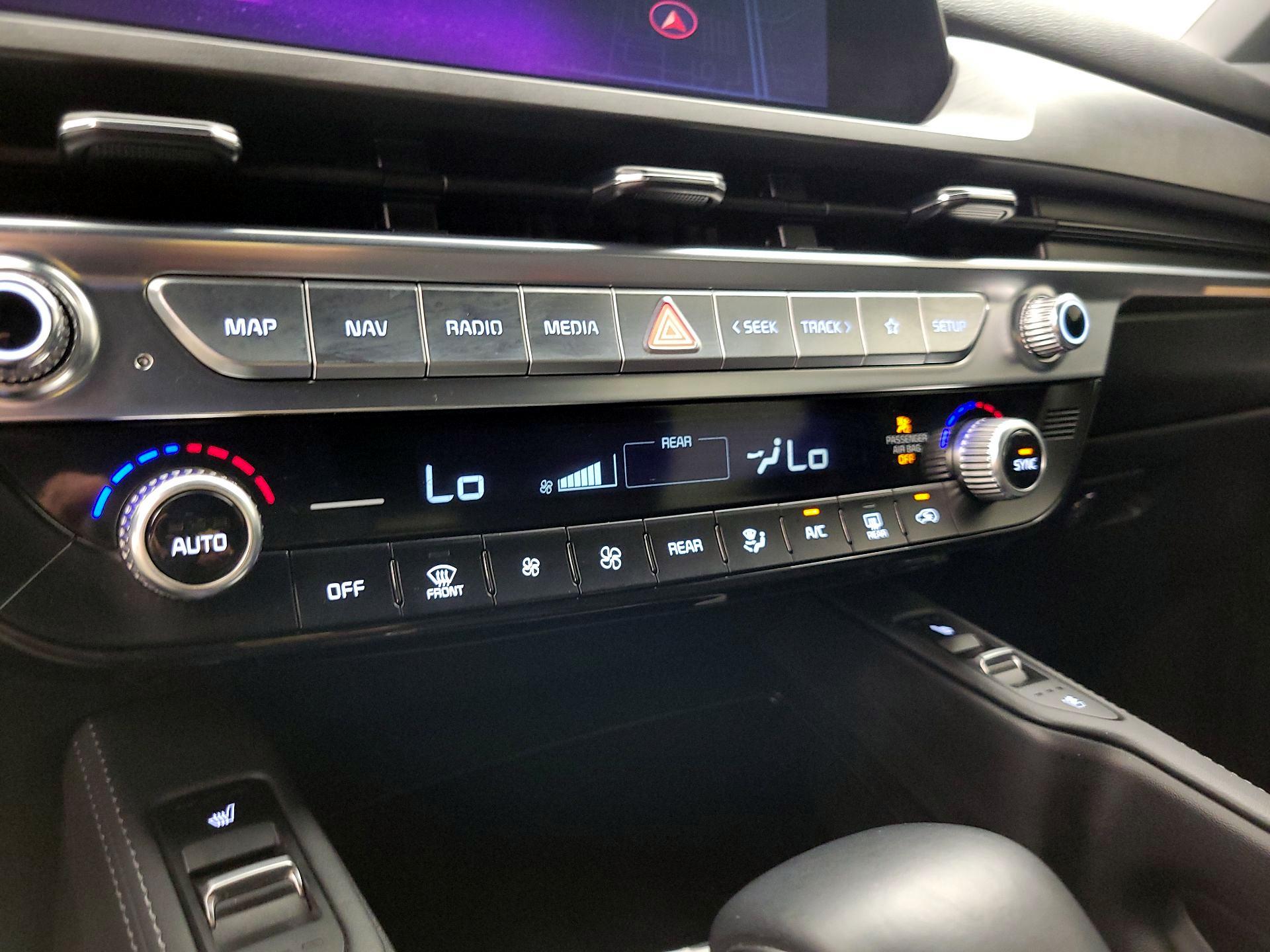Thumbnail: 2023 Kia Telluride - 17