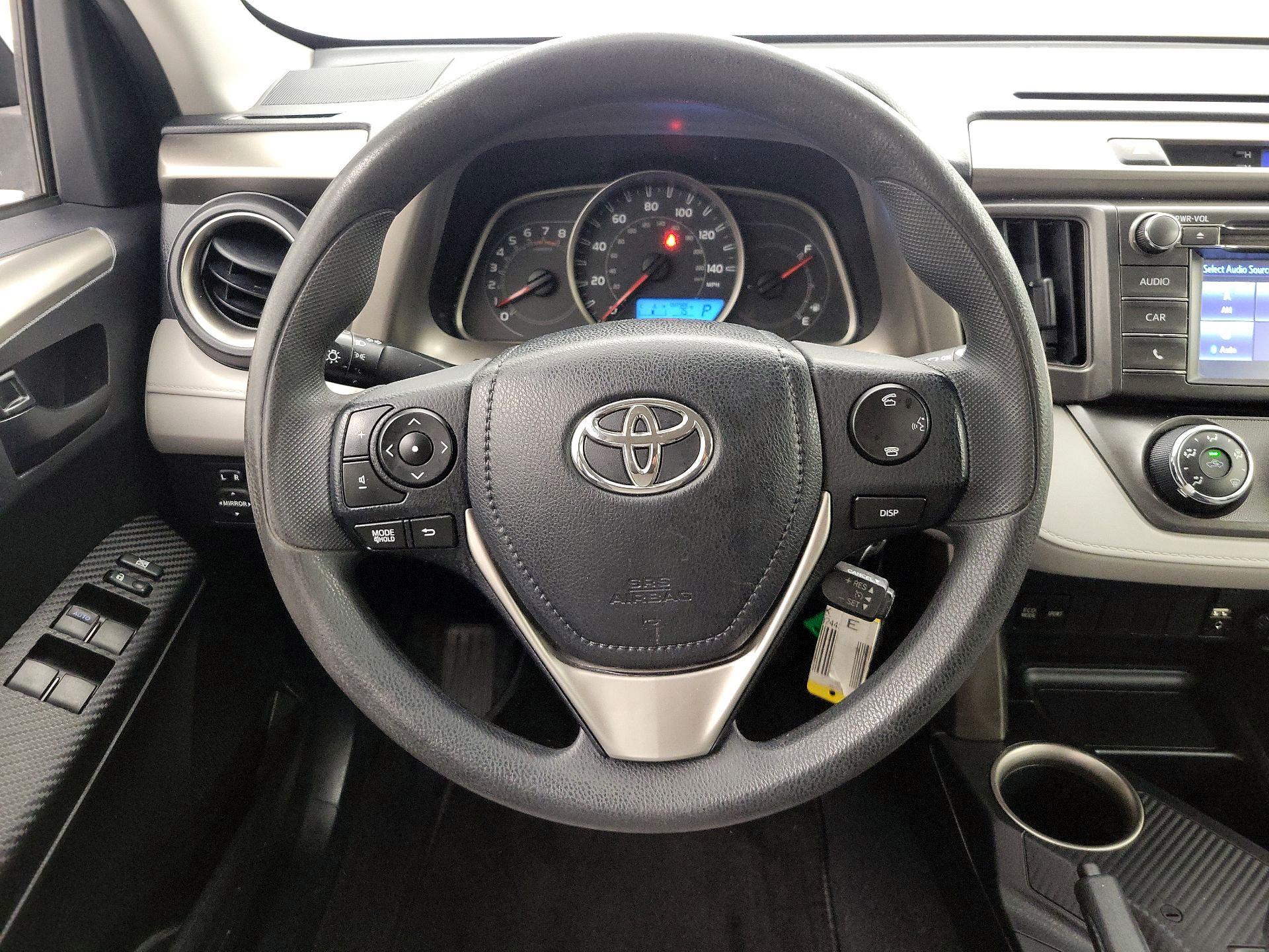 Thumbnail: 2014 Toyota RAV4 - 10
