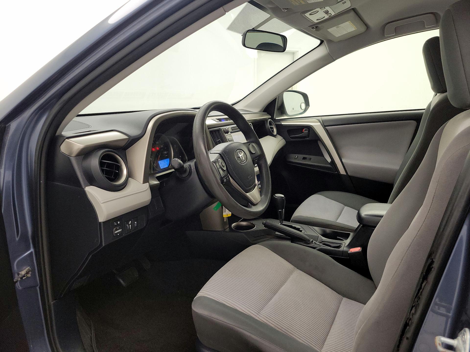 Thumbnail: 2014 Toyota RAV4 - 11
