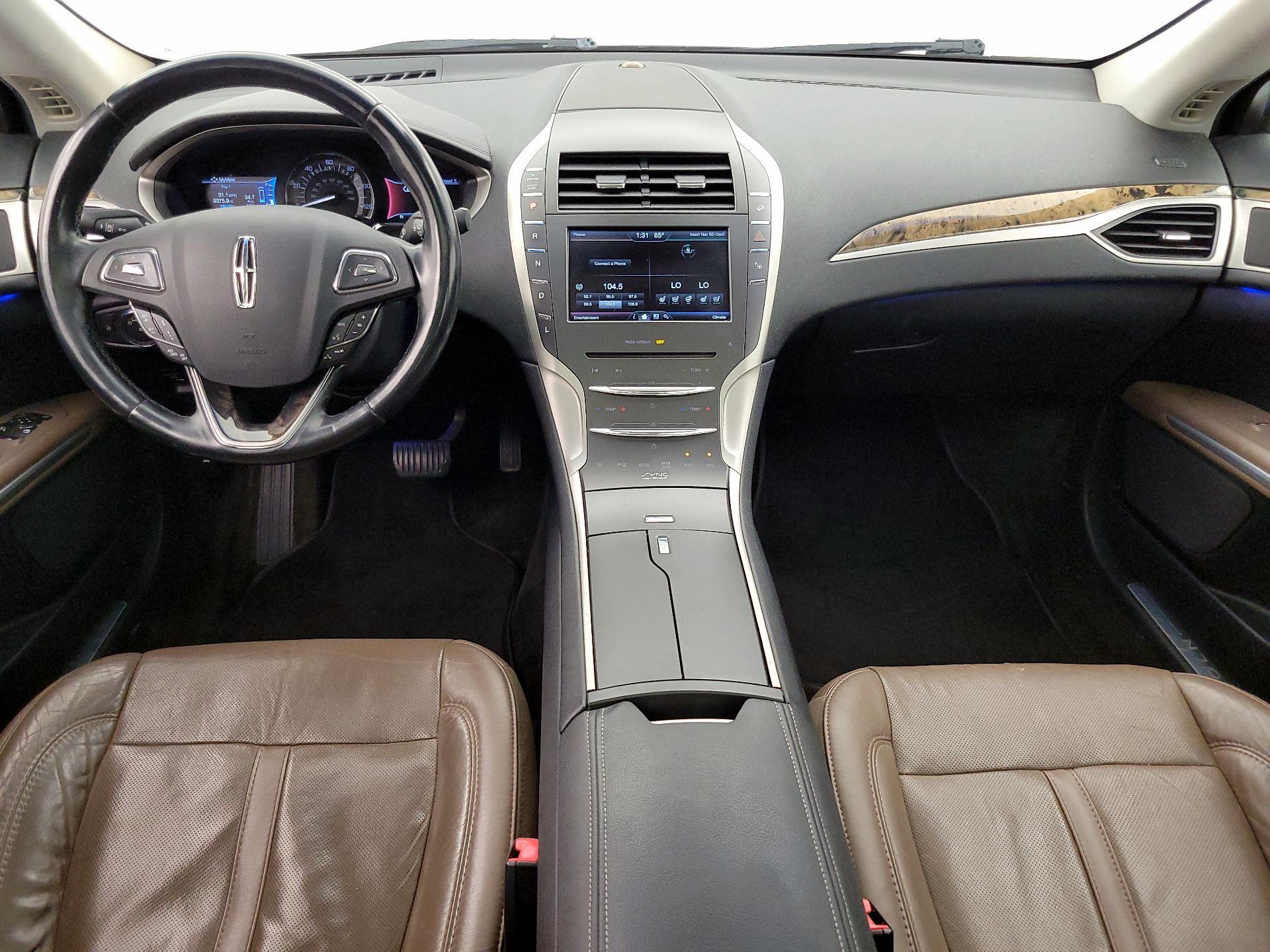 Thumbnail: 2015 Lincoln MKZ - 9
