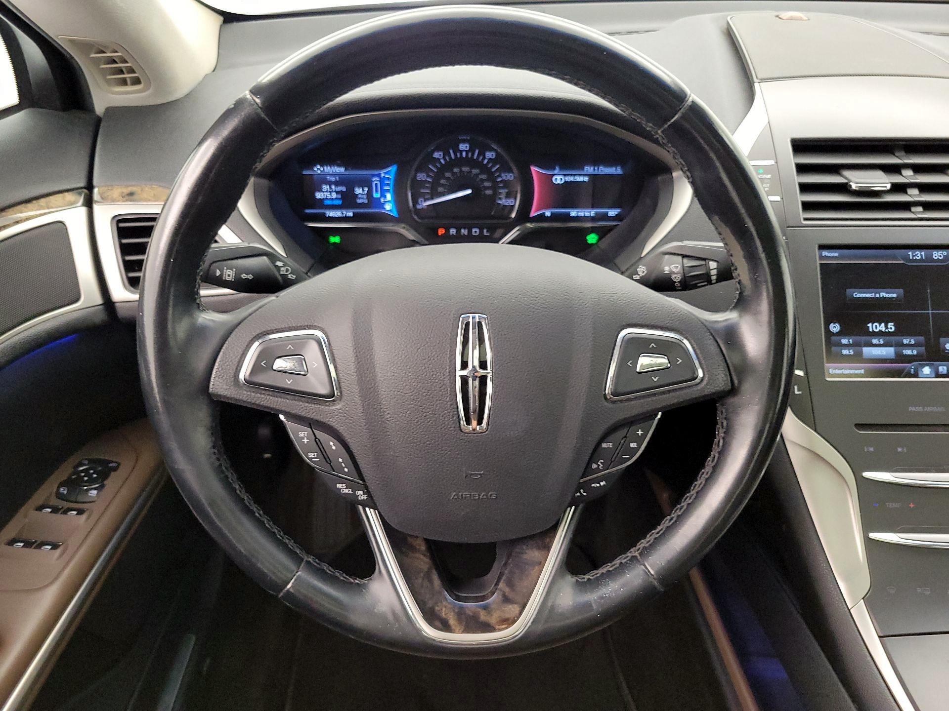 Thumbnail: 2015 Lincoln MKZ - 10