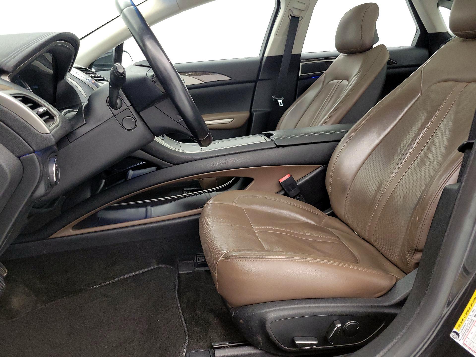 Thumbnail: 2015 Lincoln MKZ - 11