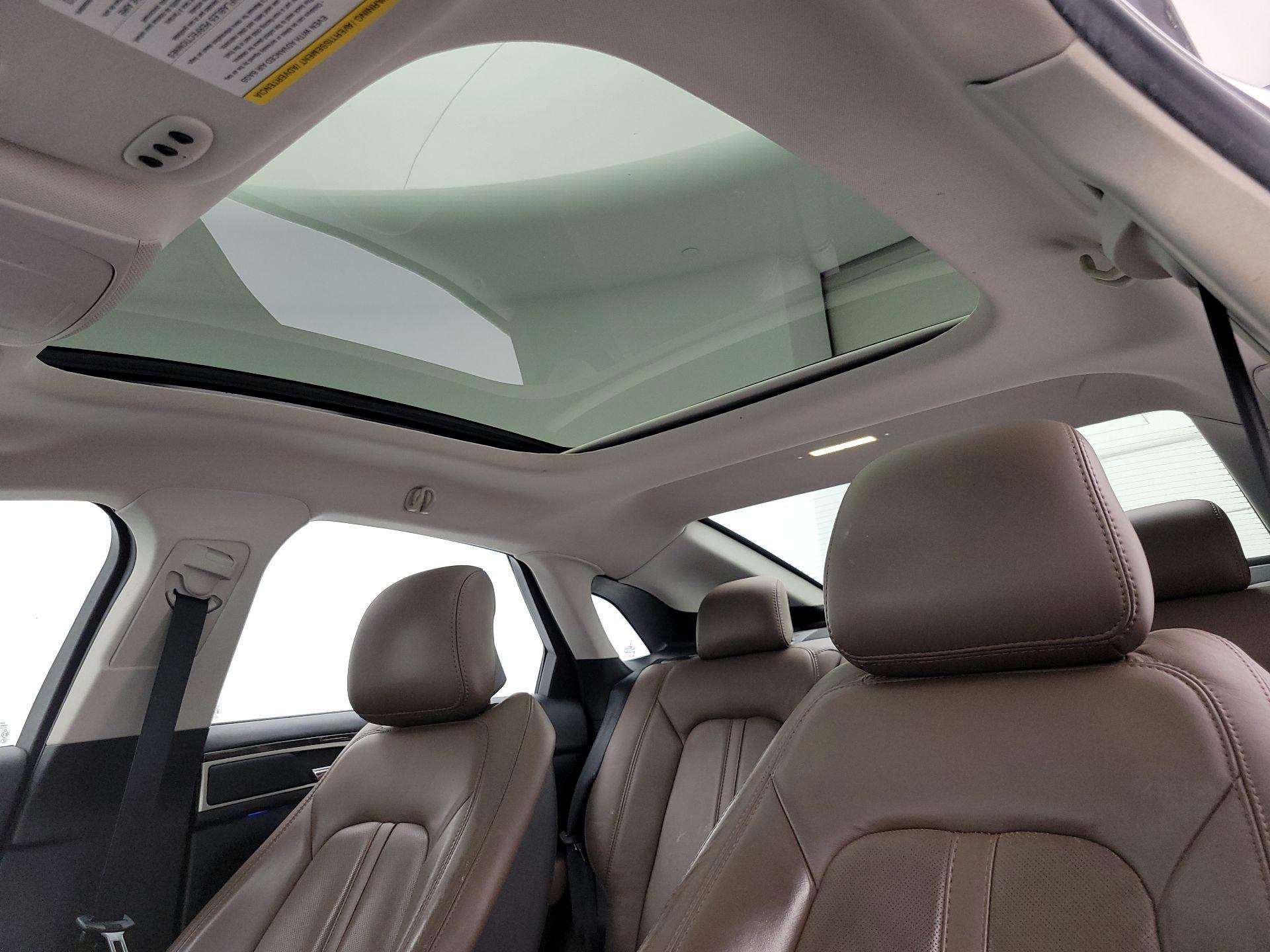 Thumbnail: 2015 Lincoln MKZ - 19
