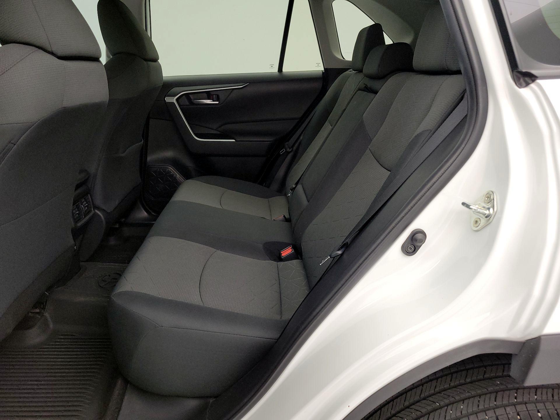 Thumbnail: 2020 Toyota RAV4 - 19