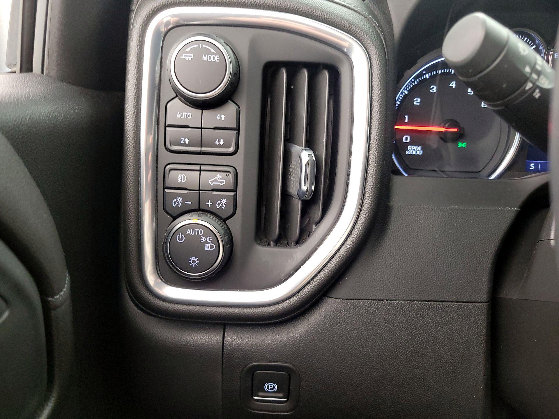 Thumbnail: 2021 Chevrolet Silverado 1500 - 13