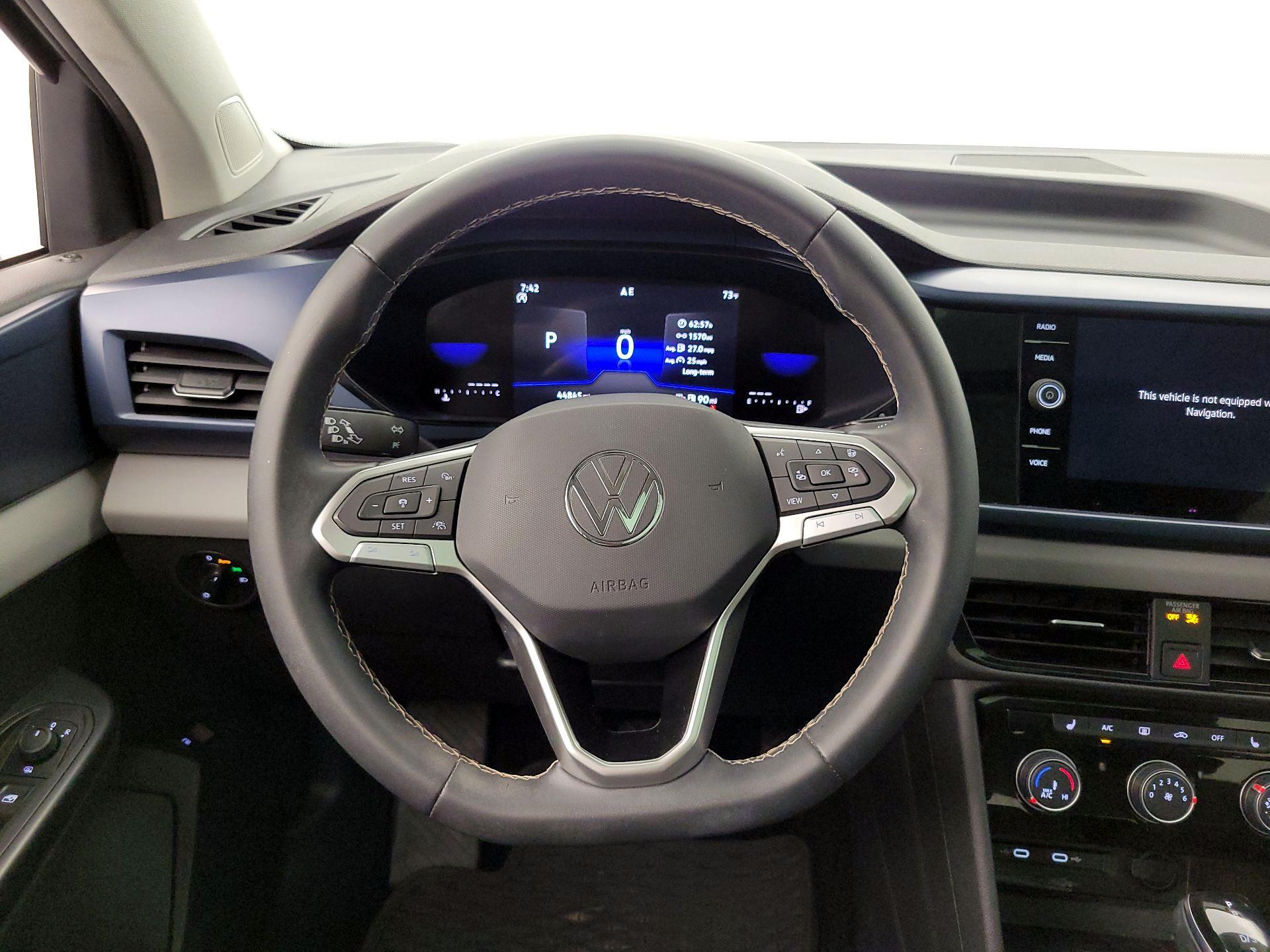 Thumbnail: 2023 Volkswagen Taos - 10