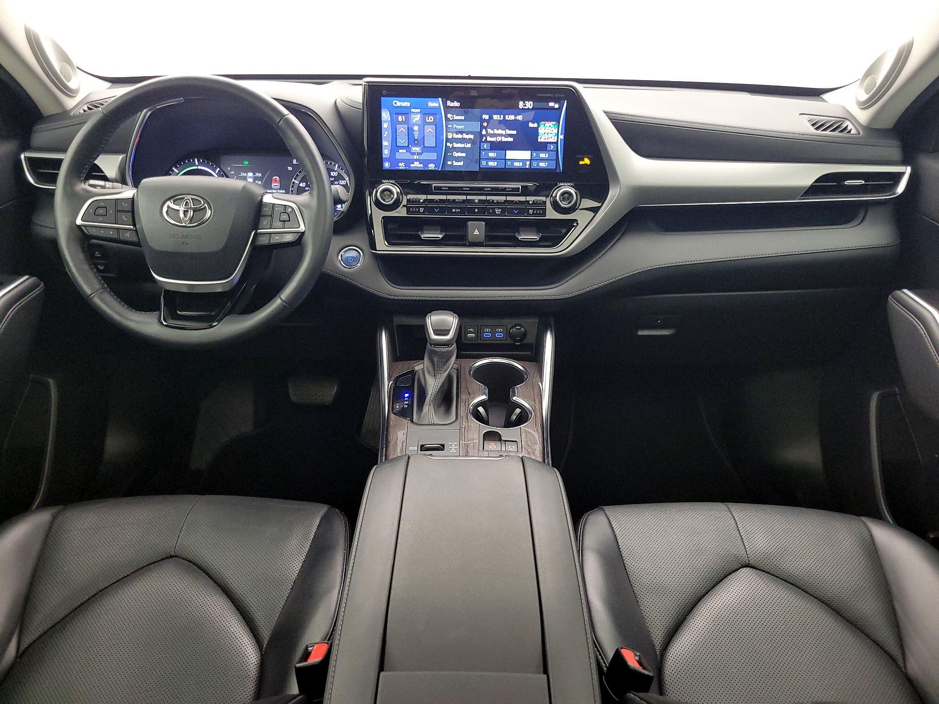 Thumbnail: 2022 Toyota Highlander - 9