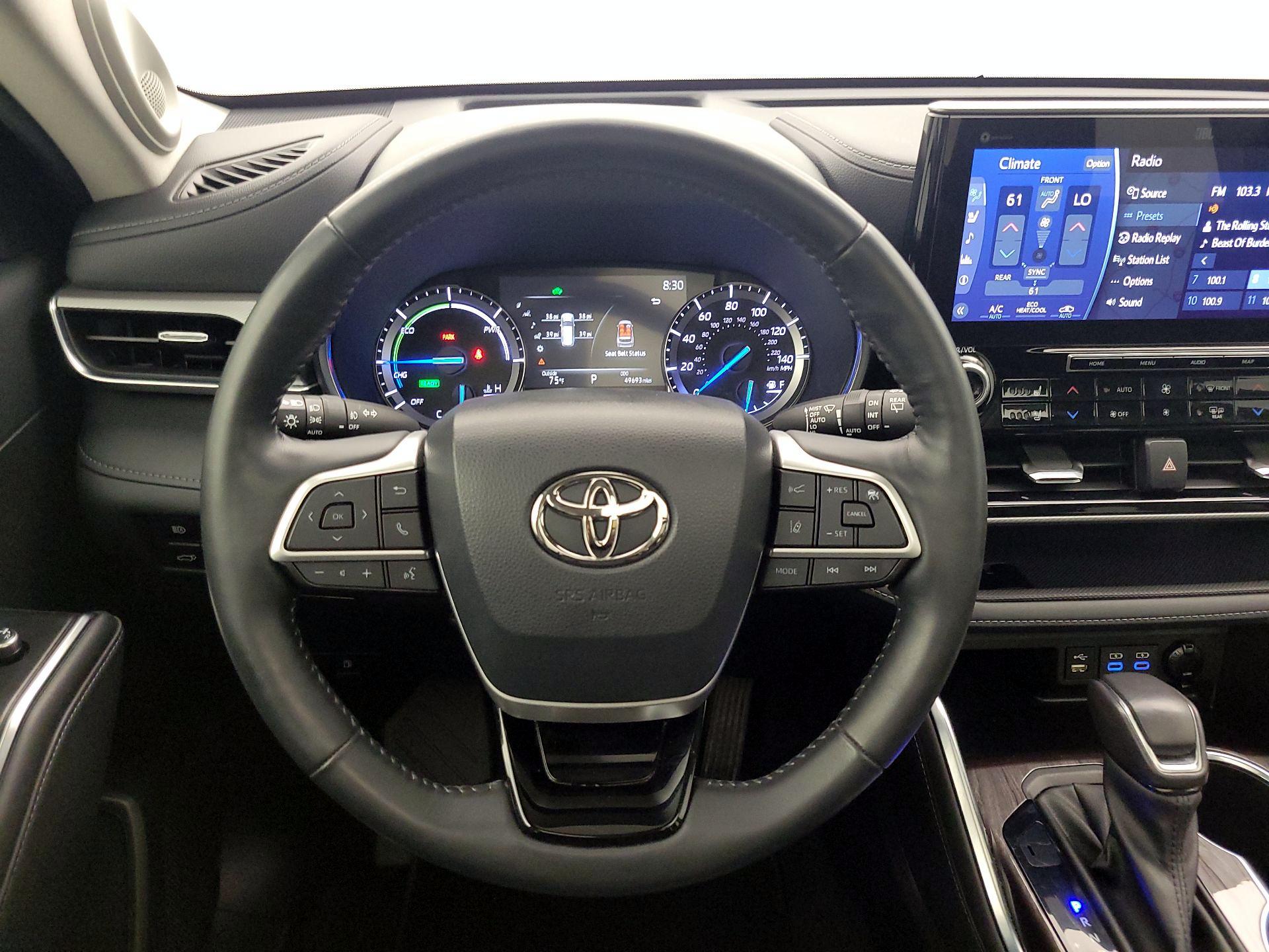 Thumbnail: 2022 Toyota Highlander - 10