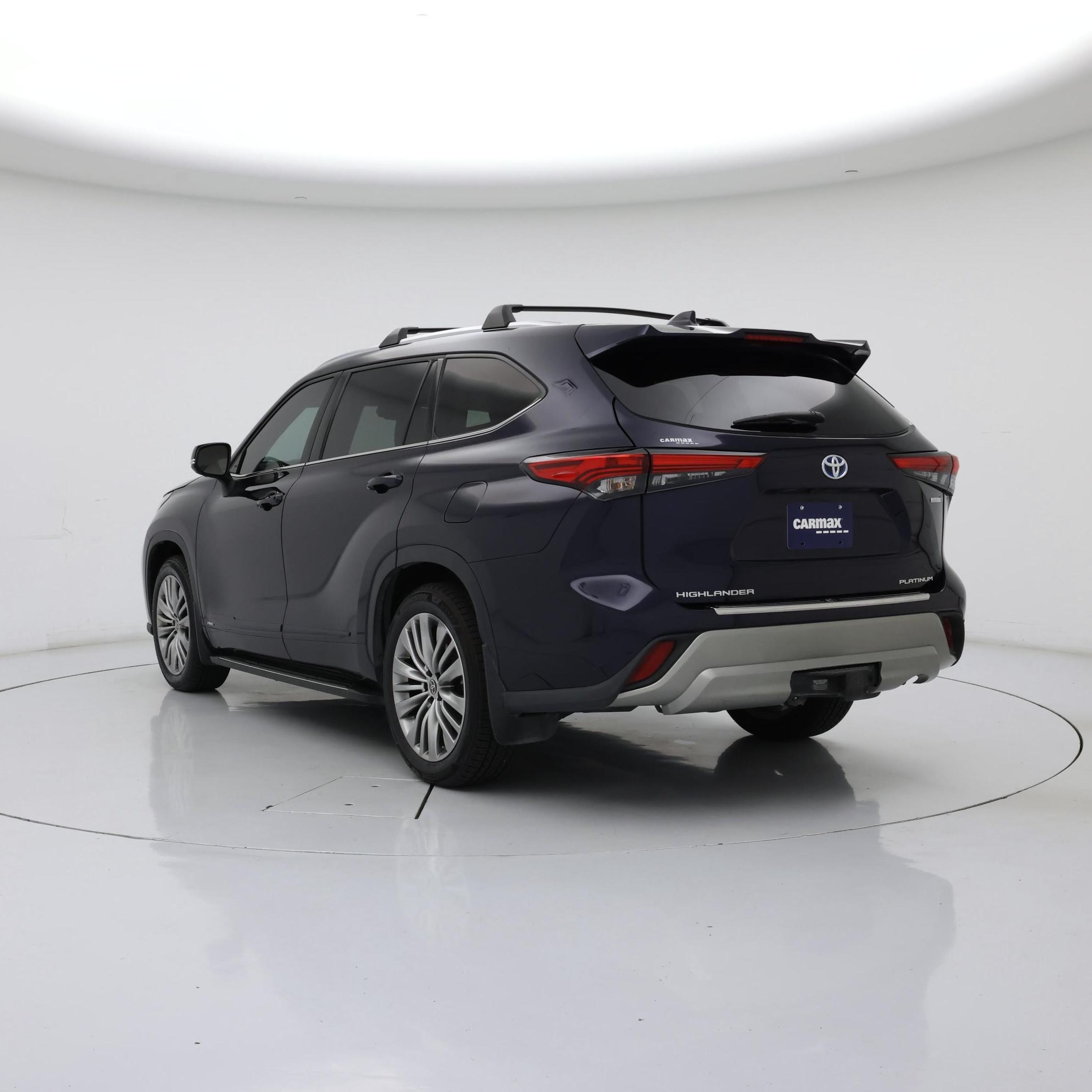 Thumbnail: 2022 Toyota Highlander - 2
