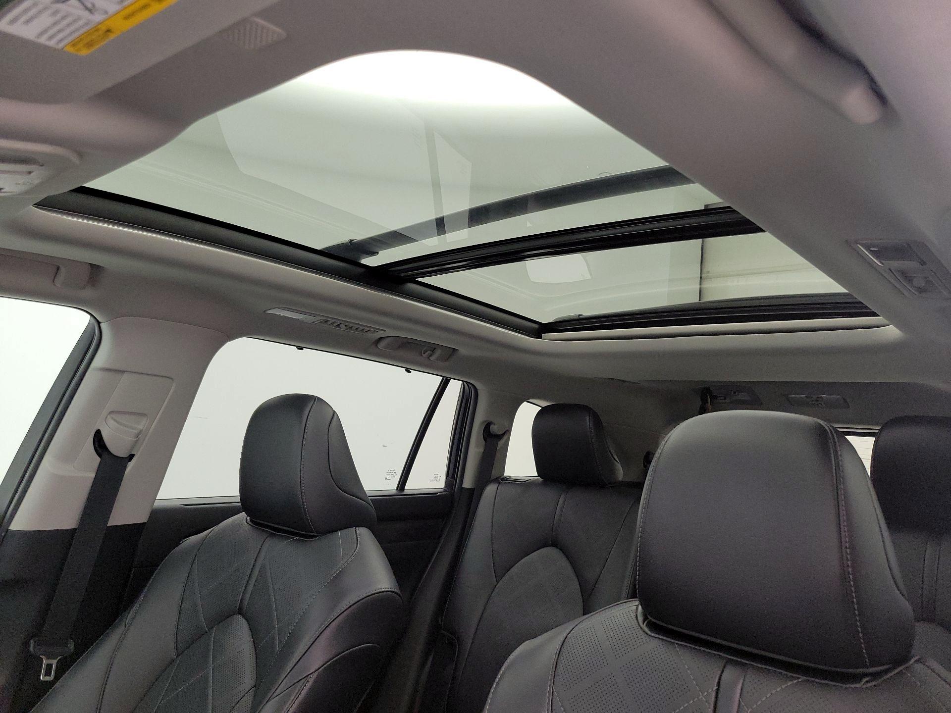 Thumbnail: 2022 Toyota Highlander - 20
