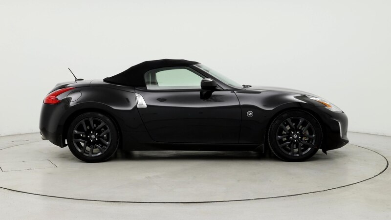 2017 Nissan Z Sport 7