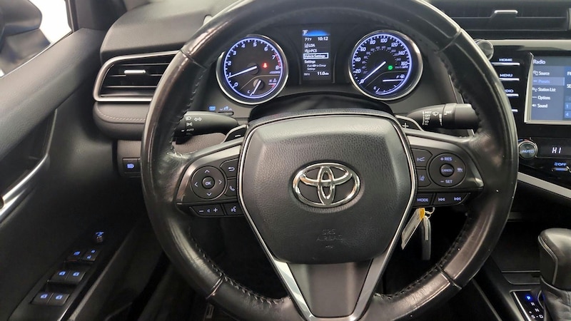 2019 Toyota Camry SE 10