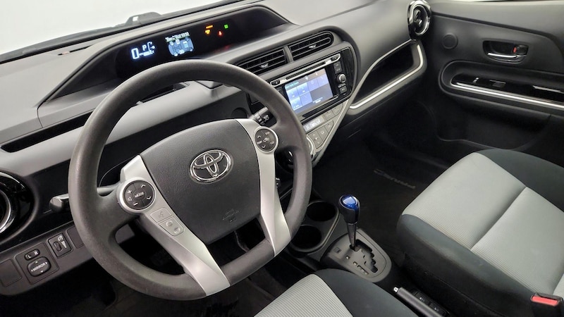 2015 Toyota Prius c Two 9