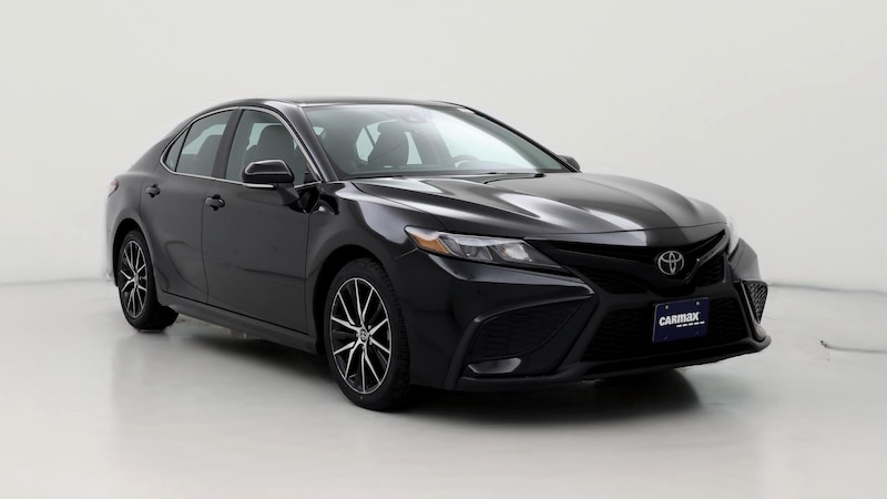 2024 Toyota Camry SE Hero Image