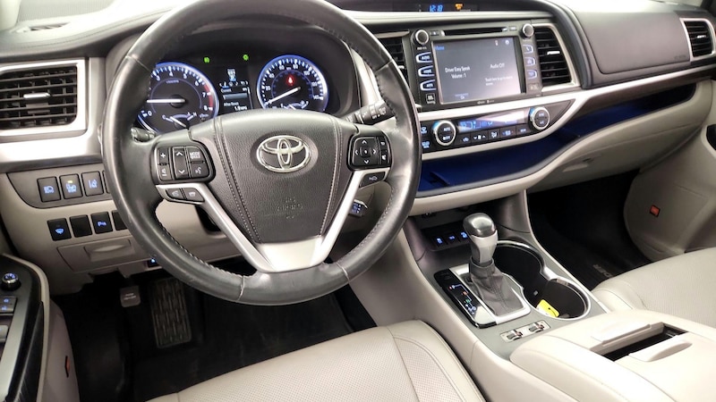 2014 Toyota Highlander Limited 9