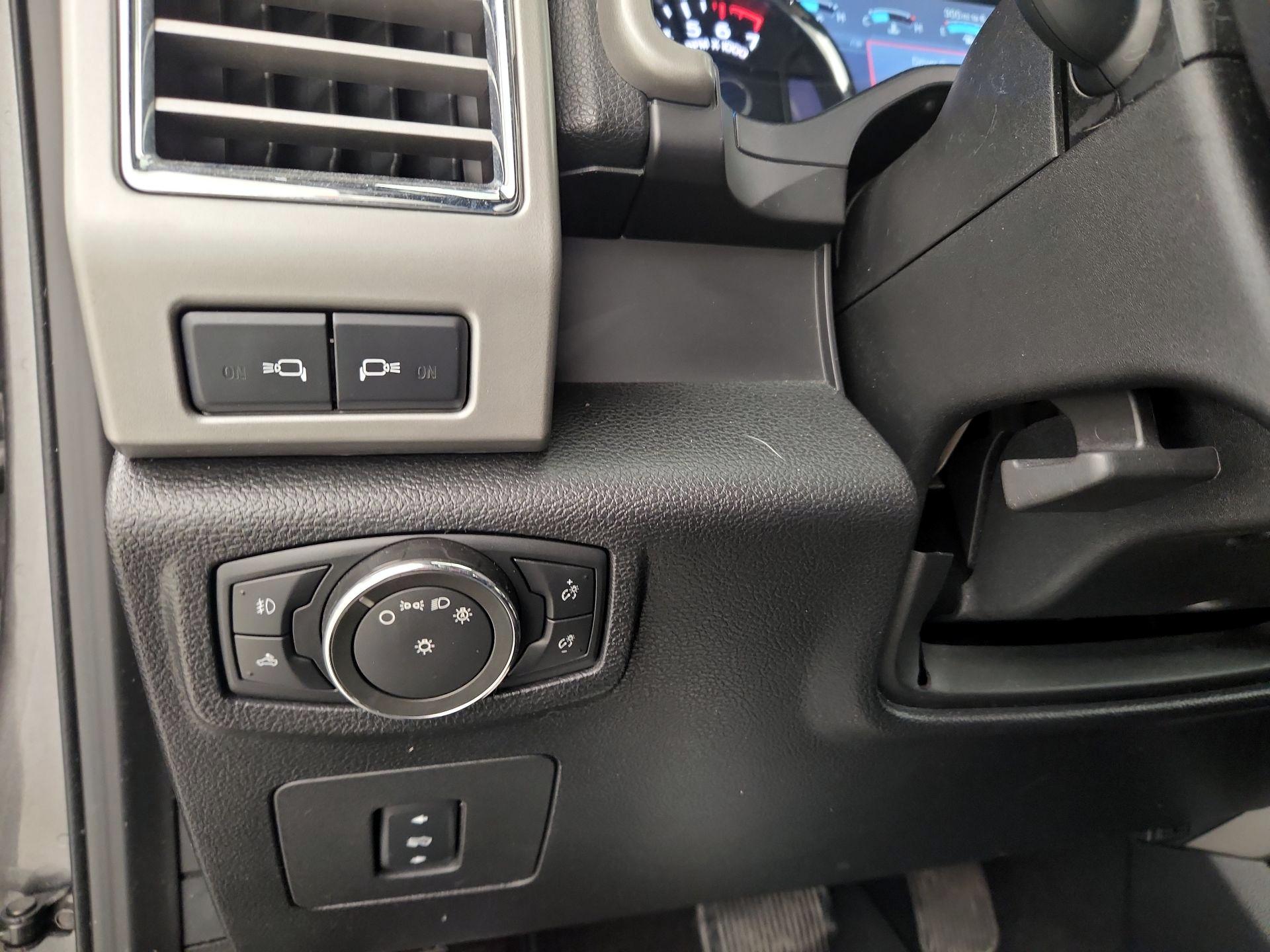 Thumbnail: 2016 Ford F-150 - 13