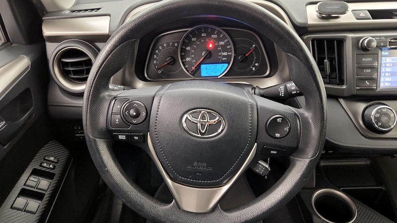 2015 Toyota RAV4 LE 10