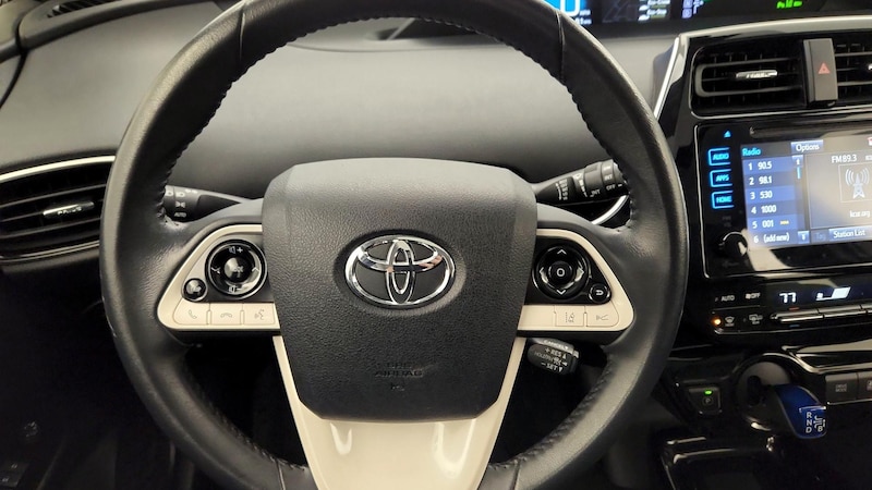 2018 Toyota Prius Three 10