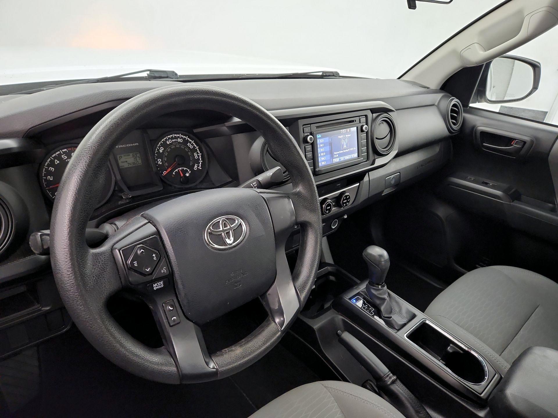 Thumbnail: 2017 Toyota Tacoma - 9