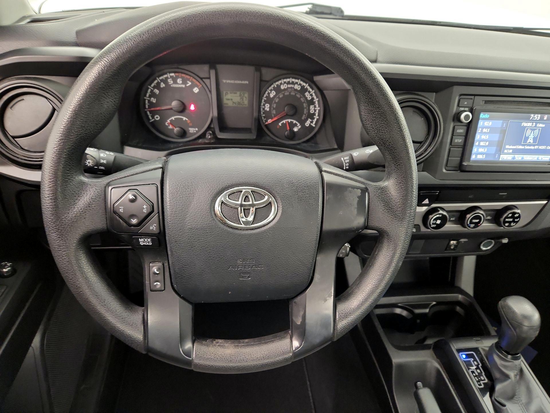 Thumbnail: 2017 Toyota Tacoma - 10