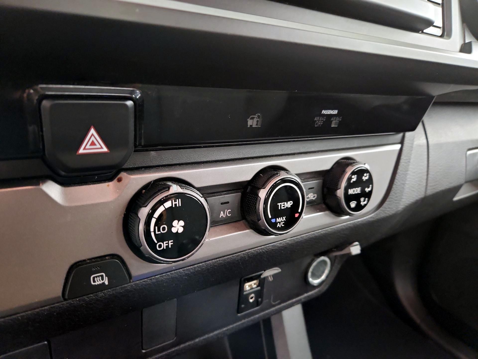 Thumbnail: 2017 Toyota Tacoma - 15