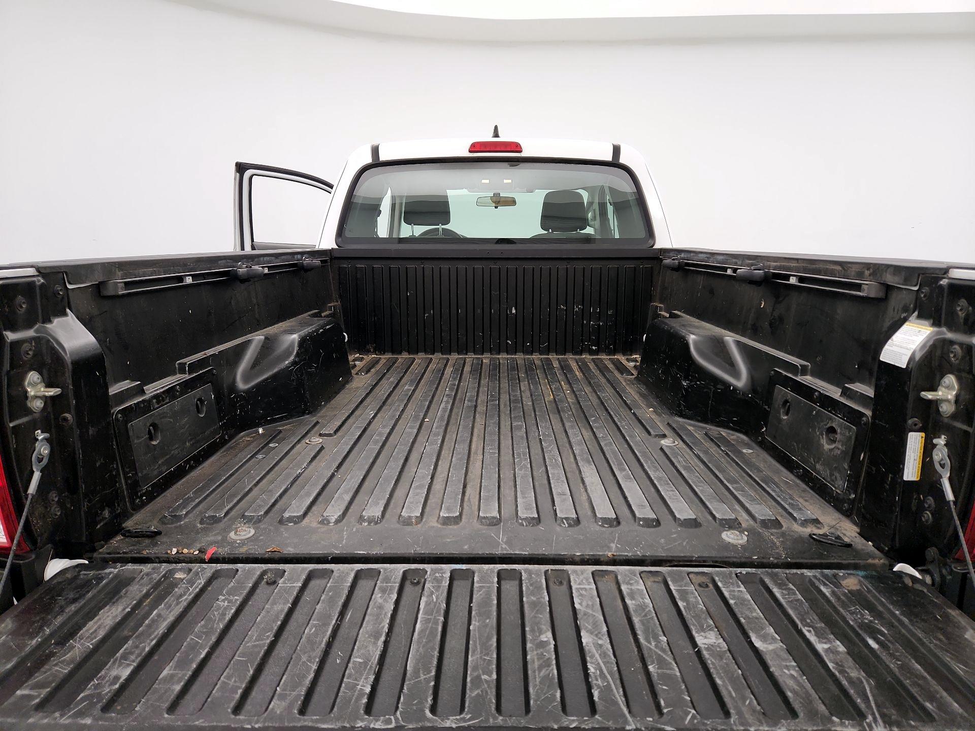 Thumbnail: 2017 Toyota Tacoma - 18