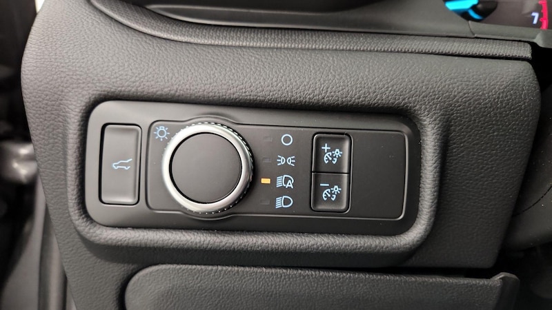 2021 Ford Explorer  13