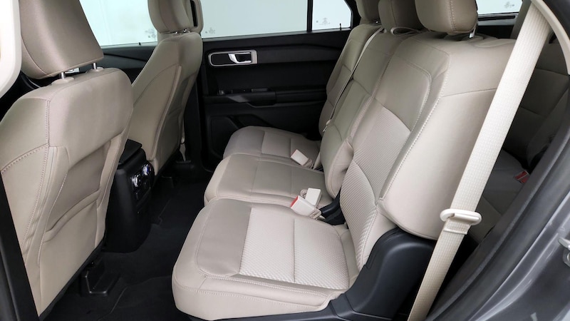 2021 Ford Explorer  19
