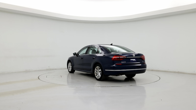 2018 Volkswagen Passat SE 2