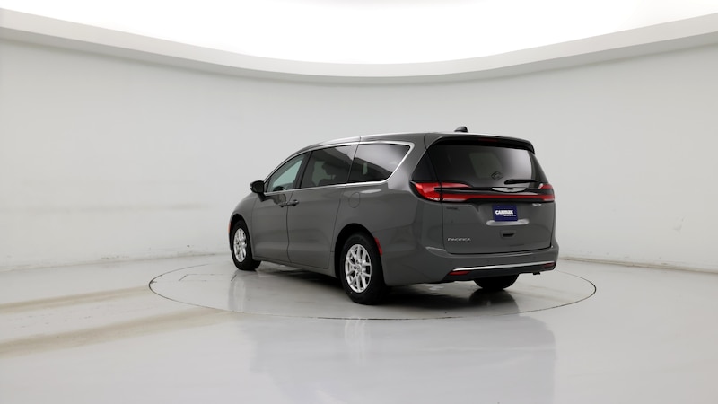 2023 Chrysler Pacifica Touring L 2