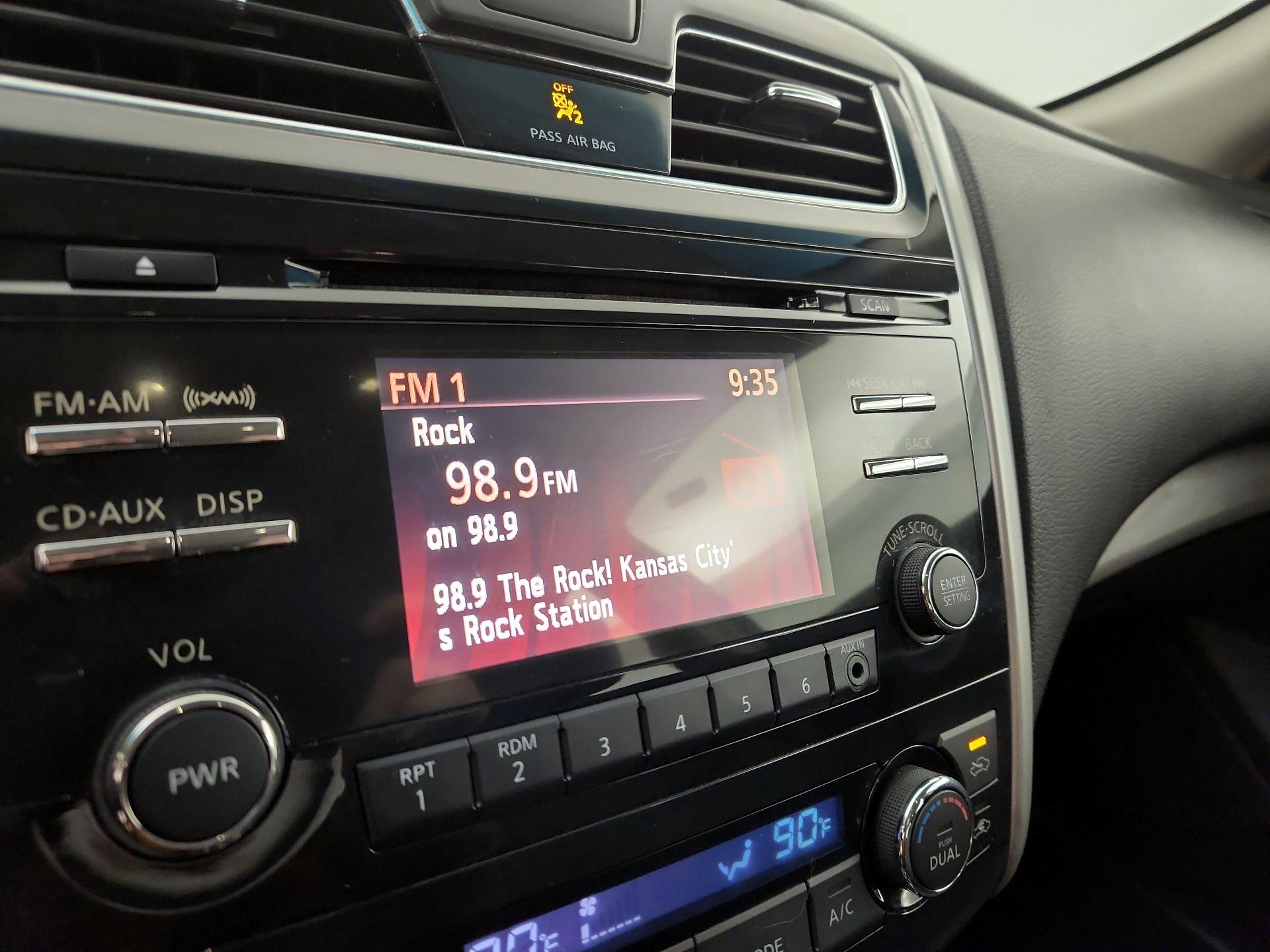 Thumbnail: 2013 Nissan Altima - 15