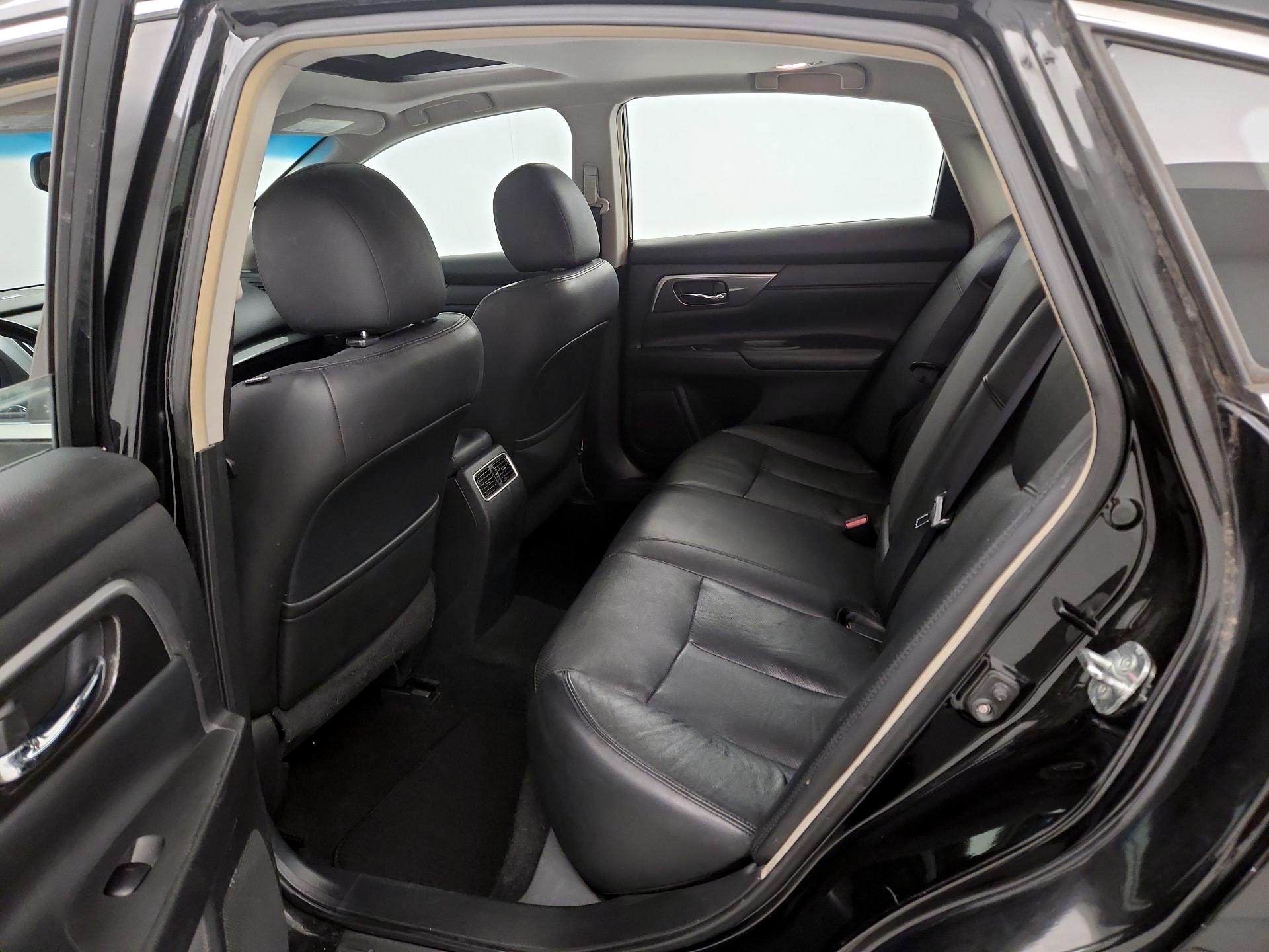 Thumbnail: 2013 Nissan Altima - 20
