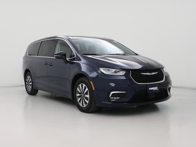 2023 Chrysler Pacifica Hybrid Touring L -
                Wichita, KS