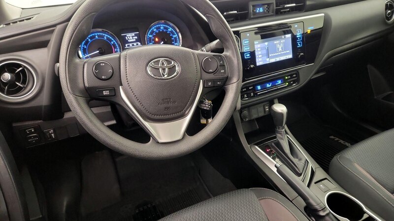 2018 Toyota Corolla LE 9