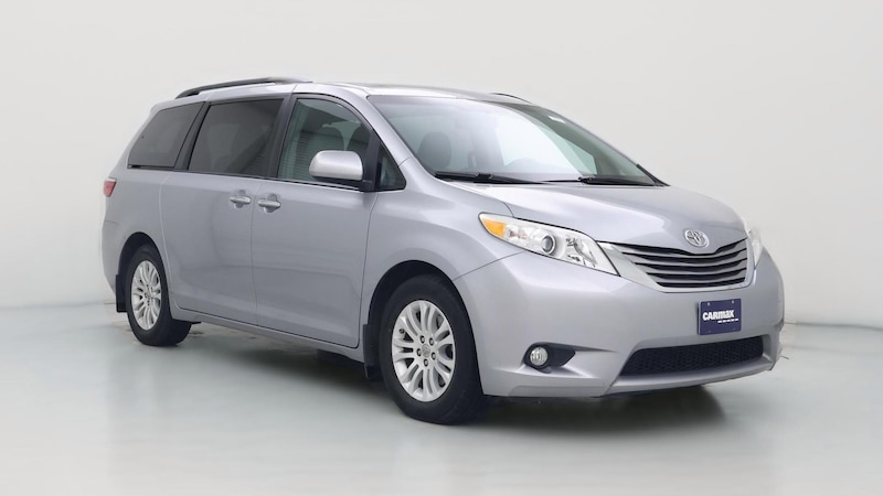 2017 Toyota Sienna XLE Hero Image