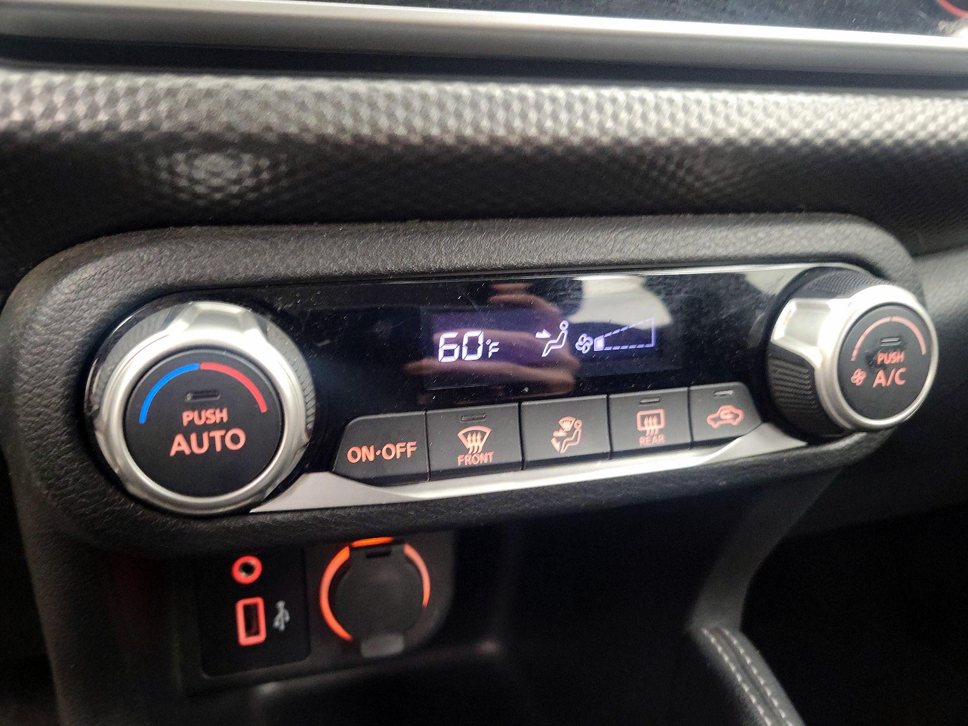 Thumbnail: 2019 Nissan Kicks - 16